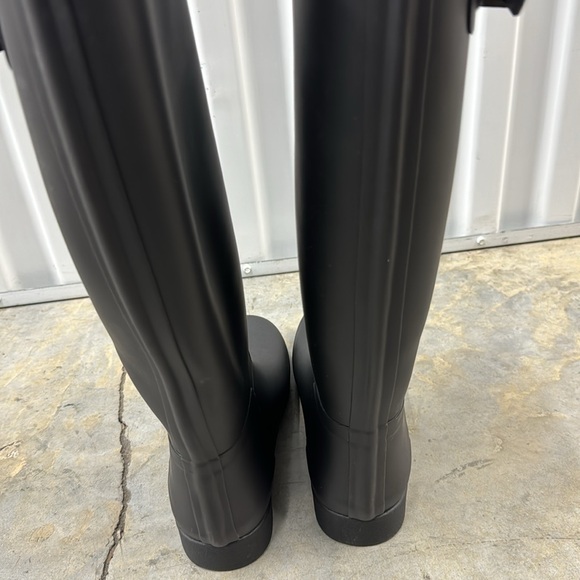 Hunter - Picture 6 of 14